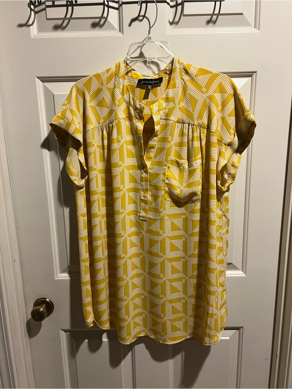 Geometric Yellow Short-Sleeve Notch Blouse